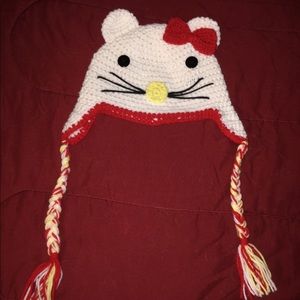 Hello Kitty hat.